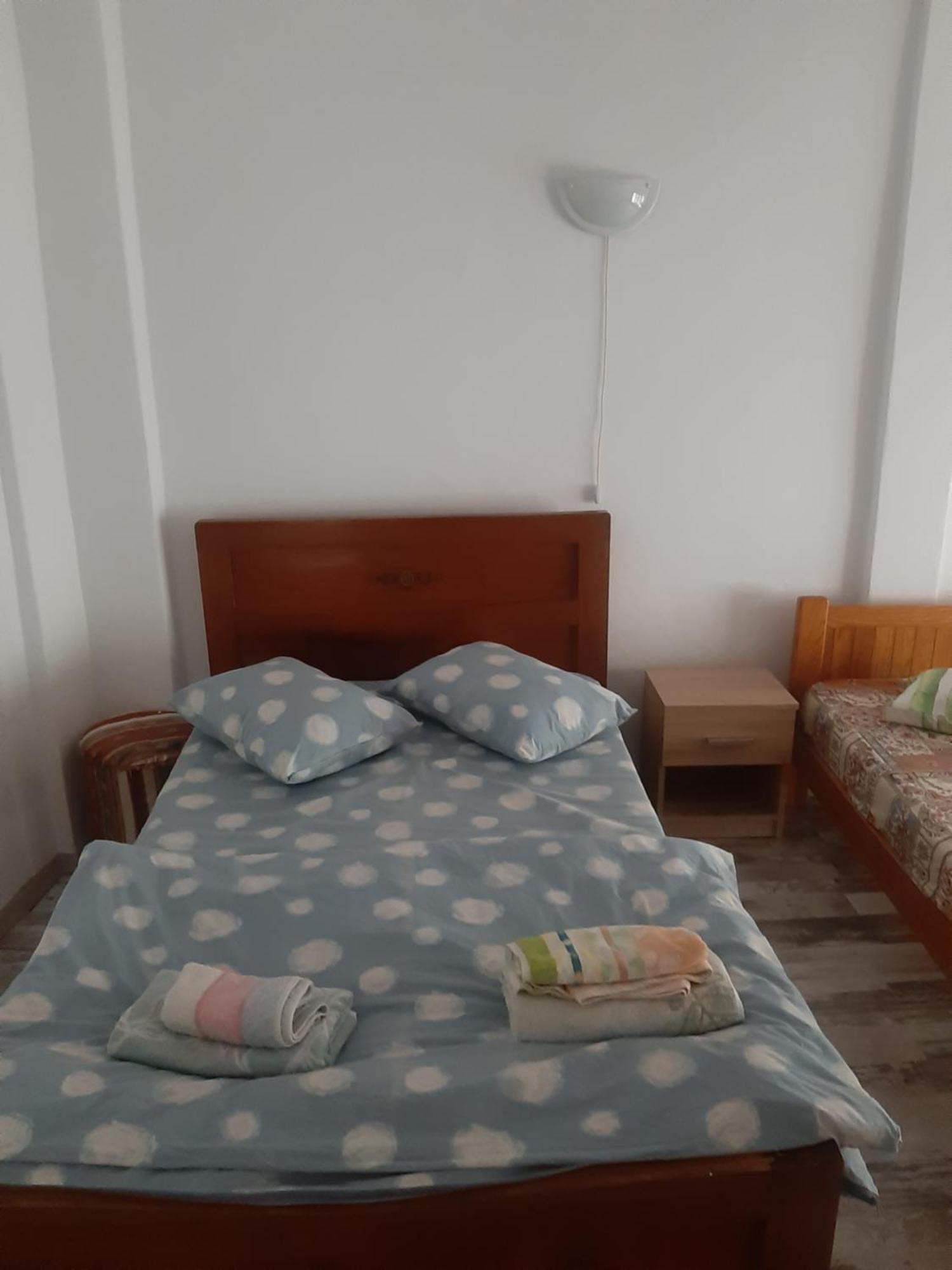 House Hotell Craiova Eksteriør bilde
